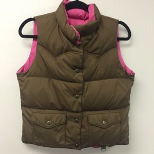 🦅 American Eagle Outfitters Reversible Down Vest